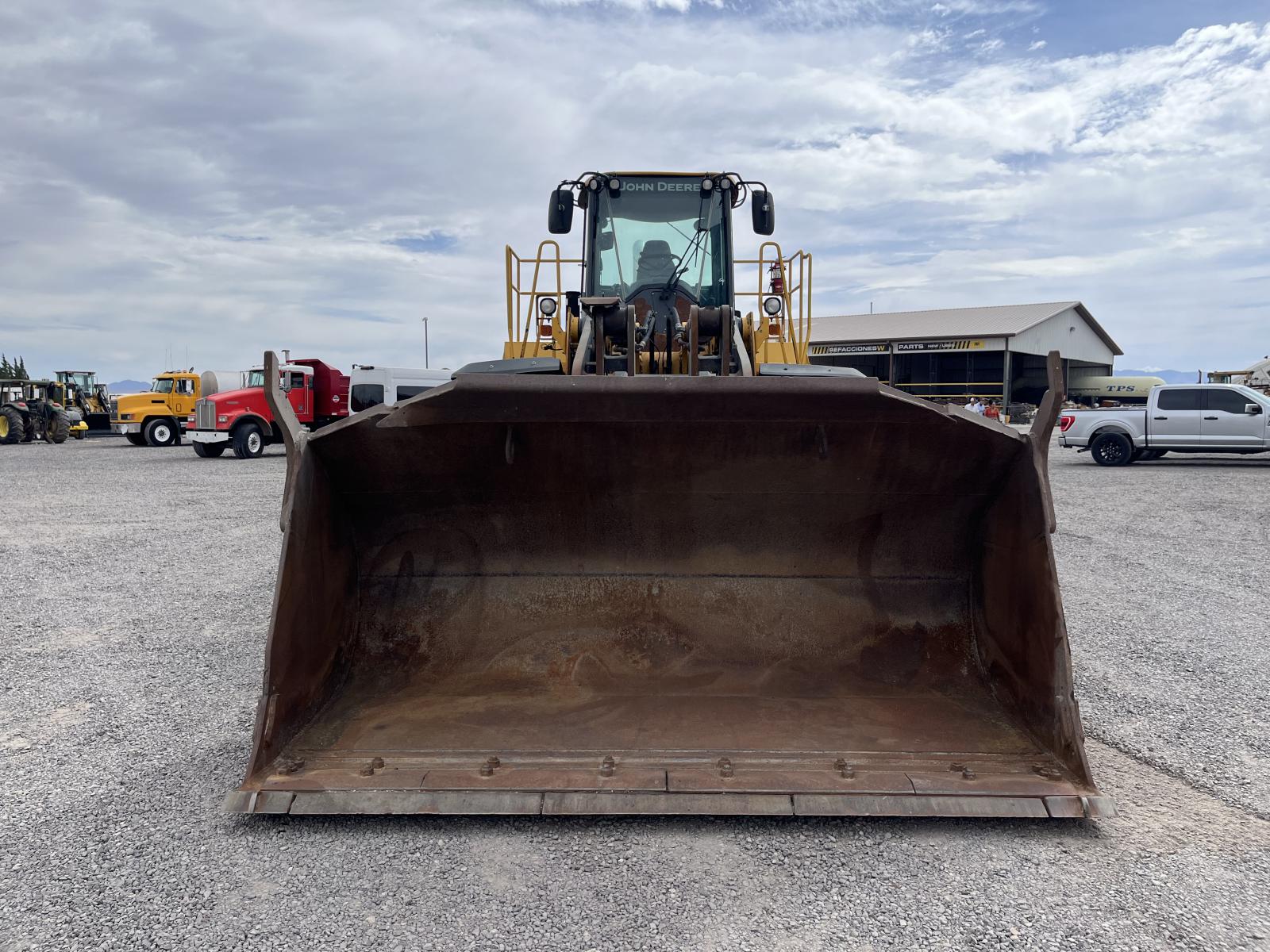 ./imagenes/INVOICE/2019/18085/JOHN DEERE 844K (14).JPG